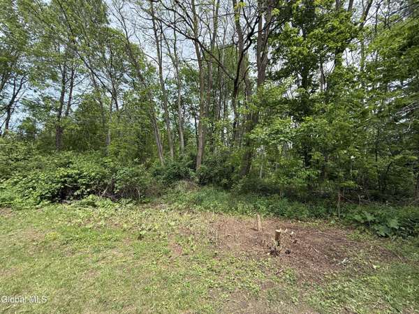 1388 Midline Road, Amsterdam, NY 12010