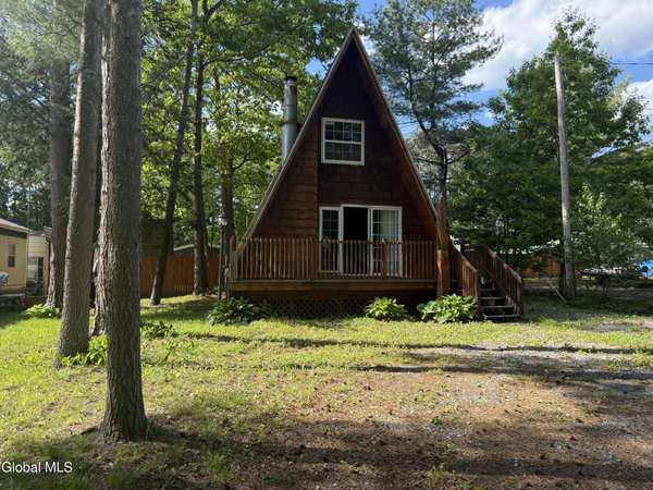 103 Florence Avenue, Northampton, NY 12117