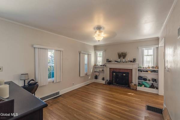 11 Wooster Street, Gloversville, NY 12078