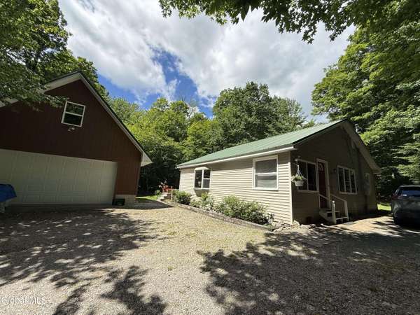 303 N Shore Rd Peck Road, Gloversville, NY 12078