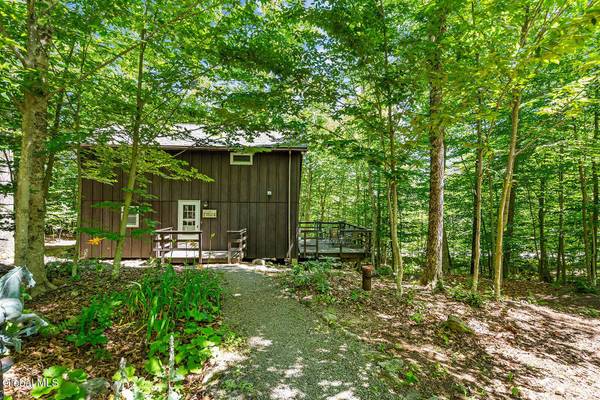 179 Maplewood Drive, Gloversville, NY 12078