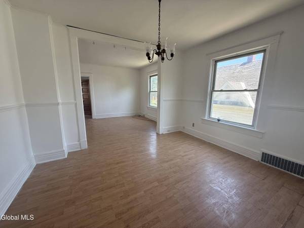 30 McClellan Avenue, Amsterdam, NY 12010