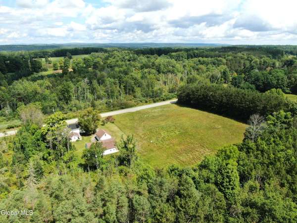 1022 W Galway Road, Galway, NY 12086