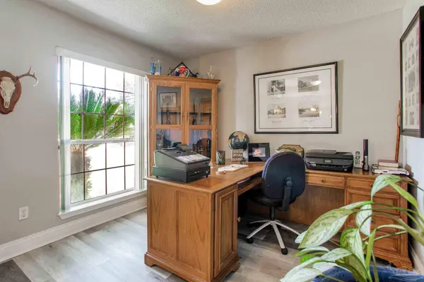 9141 Daytona Dr, Pensacola, FL 32506