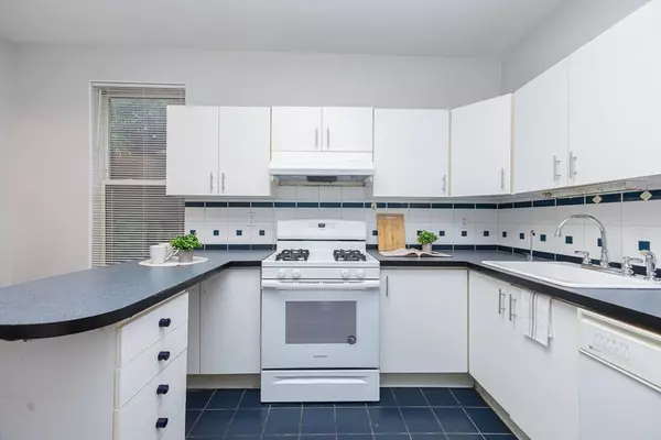 34 Washburn St #1, Boston, MA 02125