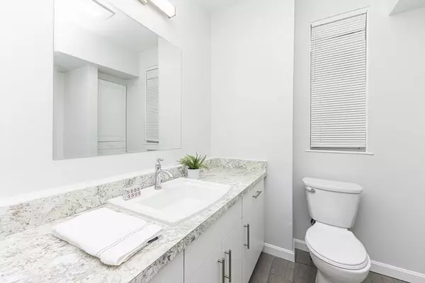 34 Washburn St #1, Boston, MA 02125