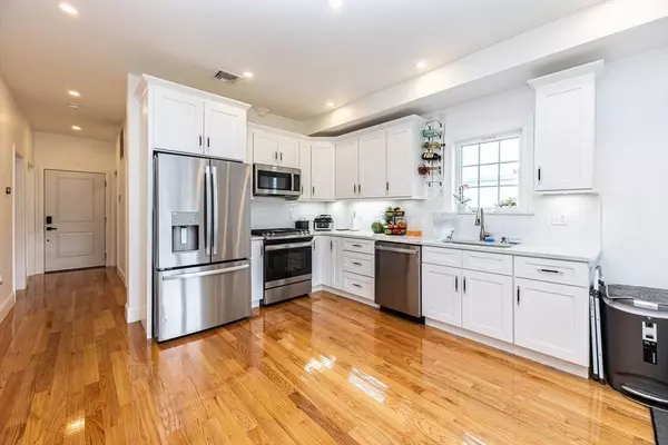 279 Shirley St #2, Winthrop, MA 02152