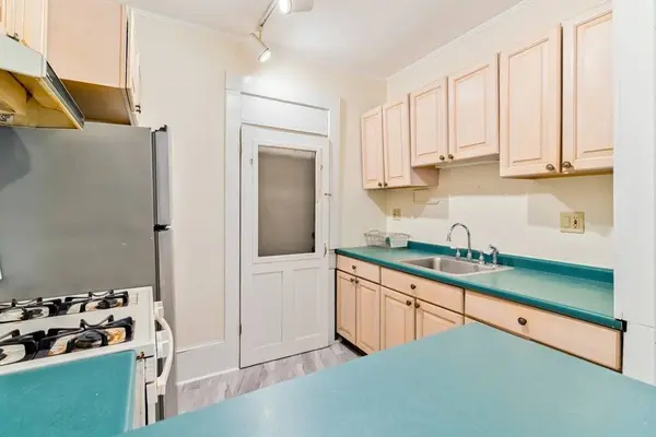 64 Charlesgate #61, Boston, MA 02215
