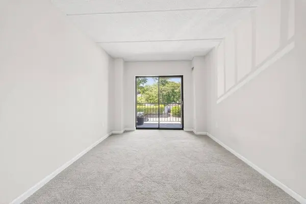 14 Heron St #208, Boston, MA 02132