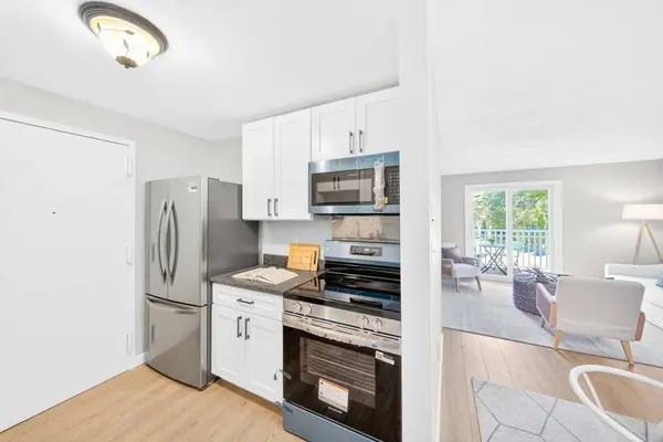 5 Silver Hill Ln #8, Natick, MA 01760