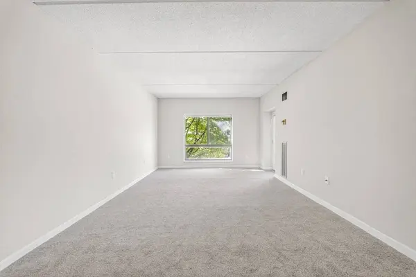 14 Heron St #208, Boston, MA 02132