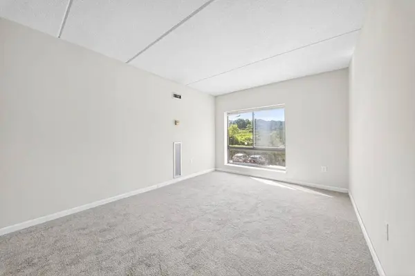 14 Heron St #208, Boston, MA 02132