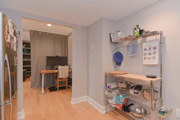 20 Chapel St #B313, Brookline, MA 02446