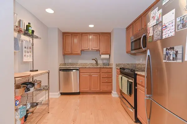 20 Chapel St #B313, Brookline, MA 02446