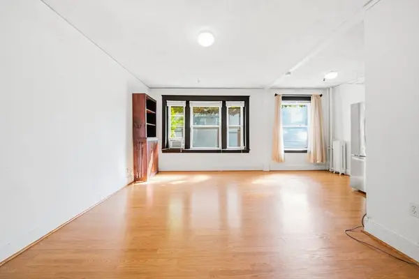 1607 Commonwealth Ave #04, Boston, MA 02135