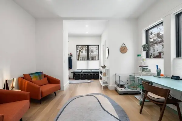 116 Thorndike St. #116, Brookline, MA 02446