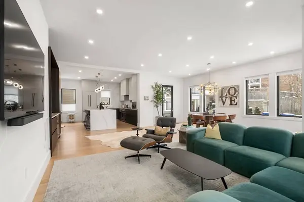 116 Thorndike St. #116, Brookline, MA 02446