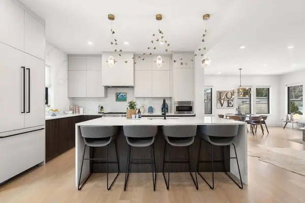 116 Thorndike St. #116, Brookline, MA 02446