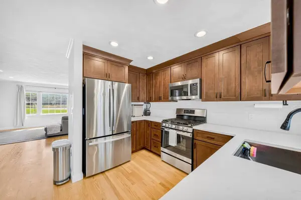 66 Sylvan St #66, Melrose, MA 02176