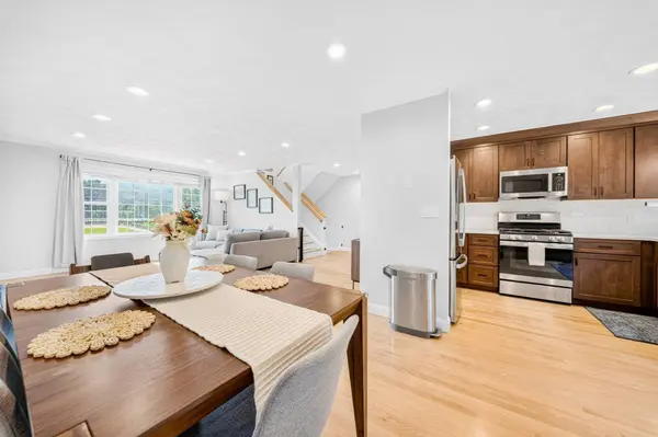 66 Sylvan St #66, Melrose, MA 02176
