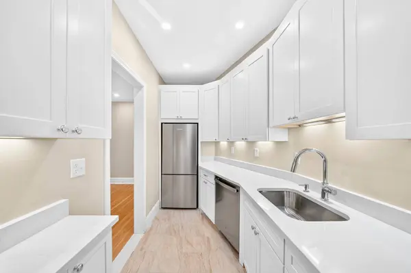 34 Winchester St #1, Brookline, MA 02446