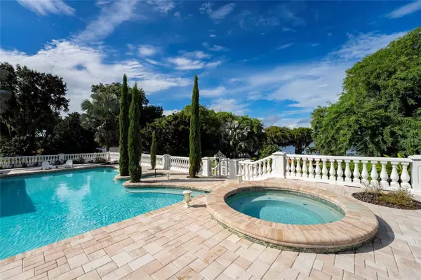 11148 LANE PARK RD, Tavares, FL 32778