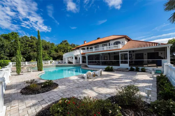 11148 LANE PARK RD, Tavares, FL 32778