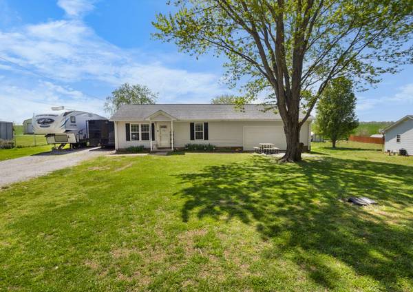 249 Bumpus Mill Rd, Oak Grove, KY 42262