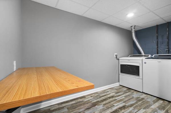 300 Grassland Dr, Clarksville, TN 37043