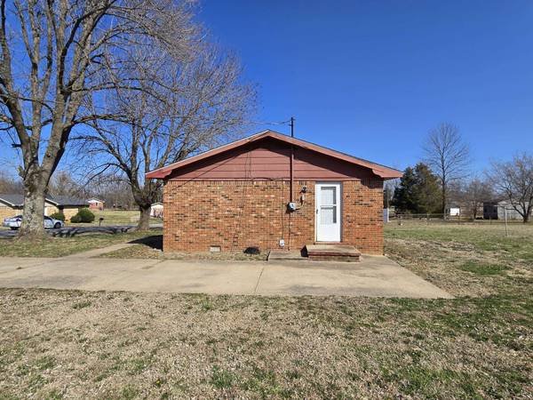 7048 Forest Park Blvd, Hopkinsville, KY 42240