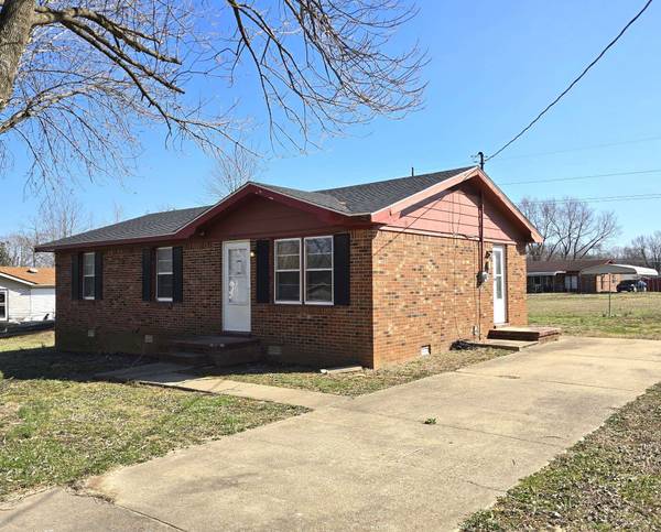 7048 Forest Park Blvd, Hopkinsville, KY 42240