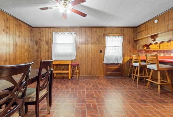 4220 Greenville Rd, Hopkinsville, KY 42240