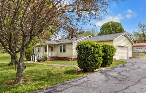 4220 Greenville Rd, Hopkinsville, KY 42240