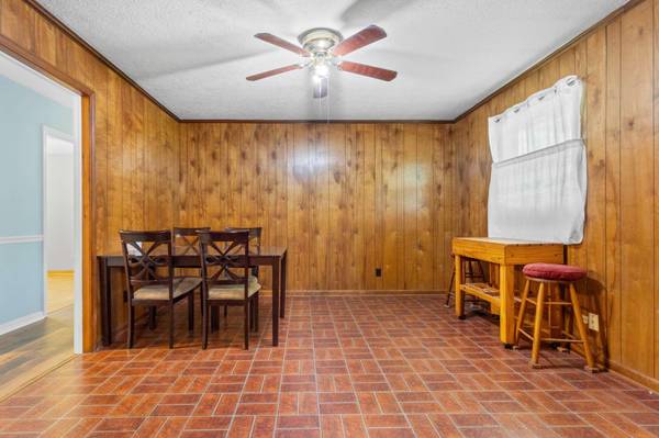 4220 Greenville Rd, Hopkinsville, KY 42240