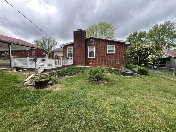 208 Orleans Dr, Clarksville, TN 37042