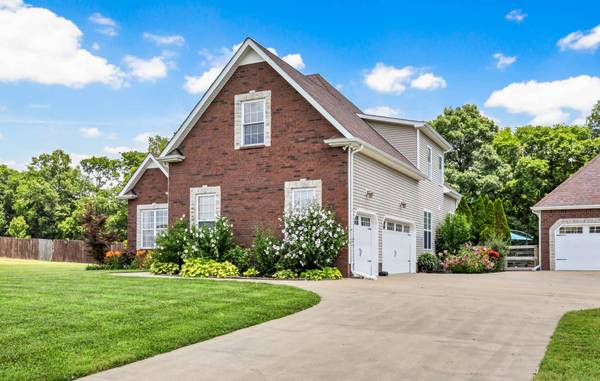 4575 Grovewood Ct, Clarksville, TN 37040