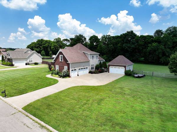 4575 Grovewood Ct, Clarksville, TN 37040