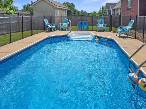 3279 Twelve Oaks Blvd, Clarksville, TN 37042