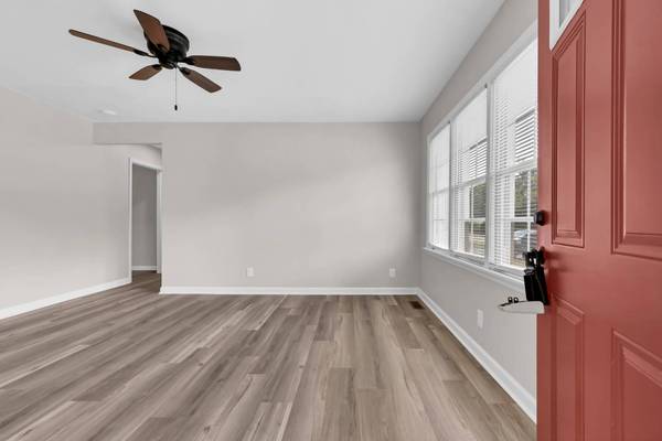 207 Donna Dr, Hopkinsville, KY 42240