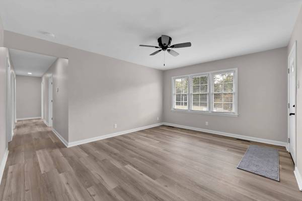 207 Donna Dr, Hopkinsville, KY 42240