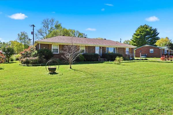 224 Sewell Dr, Clarksville, TN 37042