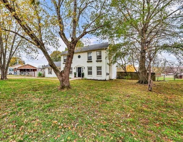 1330 Oak Hill Dr, Clarksville, TN 37040