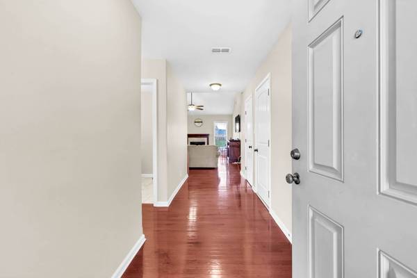 2212 Fairfax Dr, Clarksville, TN 37043