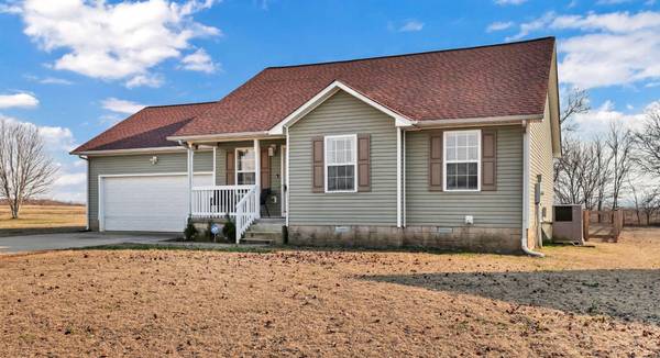 602 S Cavalcade Cir, Oak Grove, KY 42262