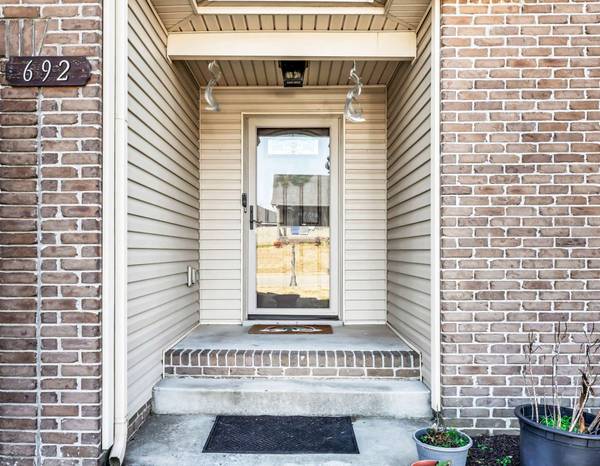 692 White Face Dr, Clarksville, TN 37040