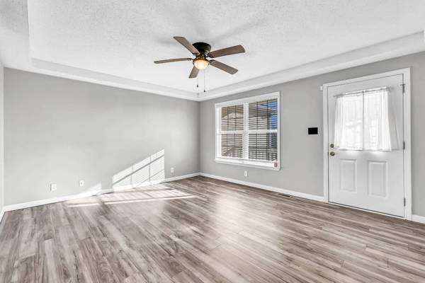 624 Avondale Rd, Oak Grove, KY 42262