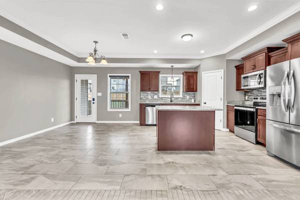 2006 Jackie Lorraine Dr, Clarksville, TN 37042