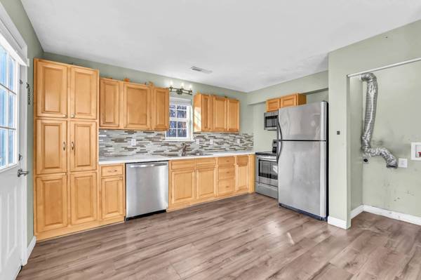 634 Stateline Rd, Oak Grove, KY 42262