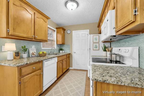 3700 Wheatfield Ln, Clarksville, TN 37040