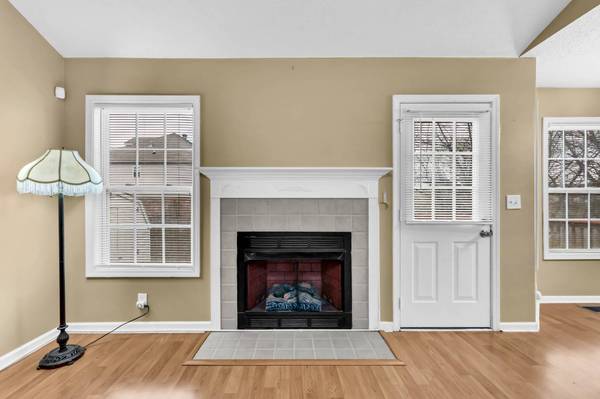 3700 Wheatfield Ln, Clarksville, TN 37040